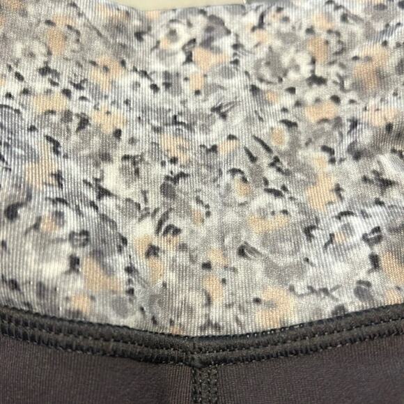 Lululemon Groove Crop Pants - Women's 4, Gray/Cream, Capri Comfort Yoga Athletic - Picture 3 of 12